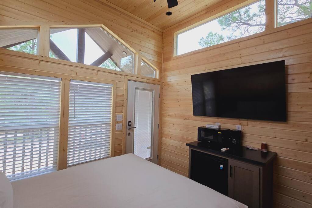 Cabin With A Mountain View 6B Williams Exterior photo